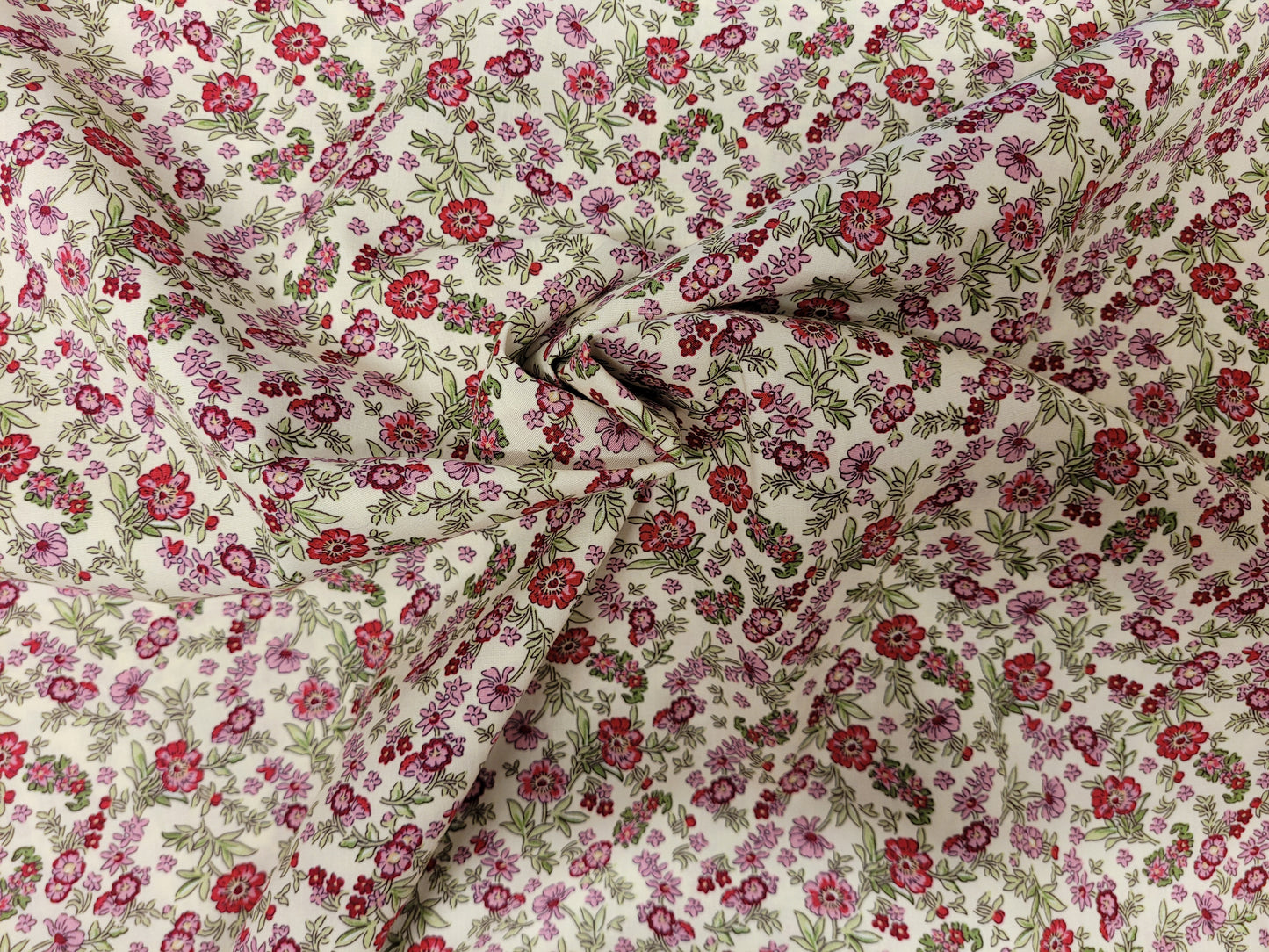 Spray Pink Ditsy Floral